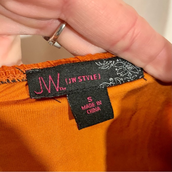 JW Style  blouse - Picture 2 of 3